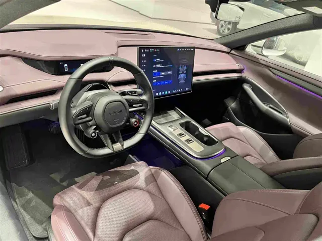Xiaomi SU7 — Фото автомобиля 24