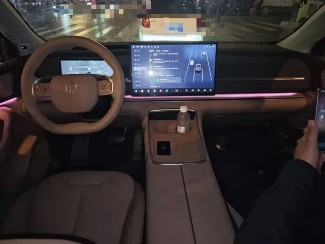 Leapmotor C11 — Фото автомобиля 10