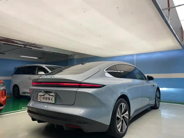 Nio ET5 — Фото автомобиля 6