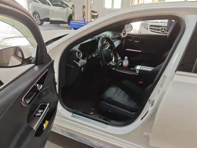 Mercedes-Benz C-Class — Фото автомобиля 4