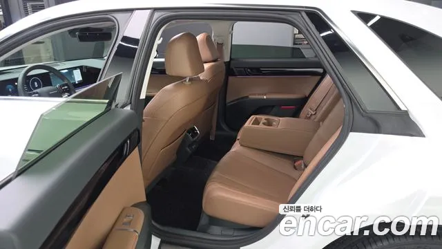 Hyundai Grandeur Grandeur (GN7) 2.5 Бензин 2WD — Фото автомобиля 11