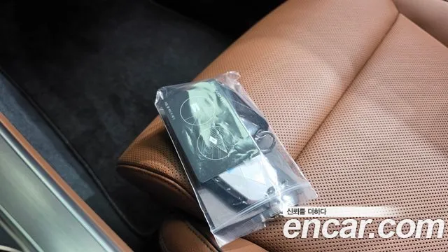 Genesis GV70 — Фото автомобиля 21