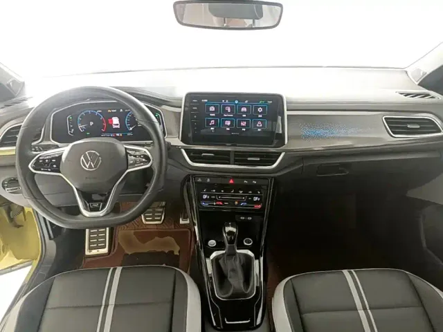 Volkswagen T-Roc — Фото автомобиля 9
