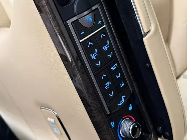 Toyota Vellfire — Фото автомобиля 14