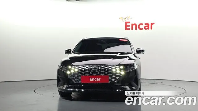 Hyundai Grandeur New — Фото автомобиля 3