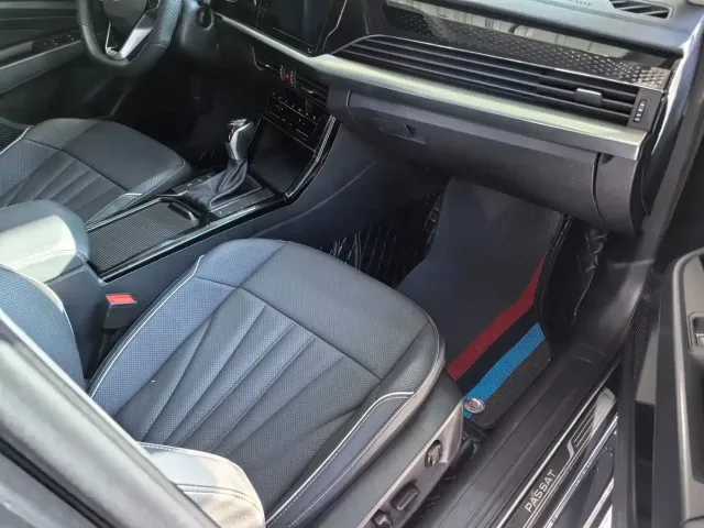 Volkswagen Passat — Фото автомобиля 12