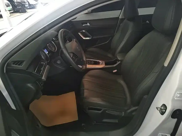 Peugeot 408 — Фото автомобиля 14