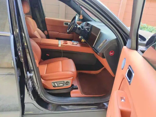 Li Auto L7 — Фото автомобиля 13