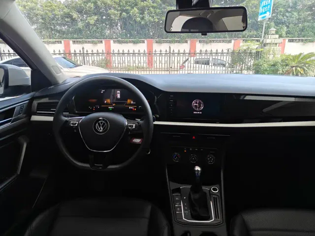 Volkswagen Lavida — Фото автомобиля 13