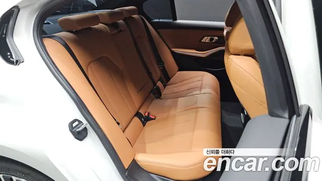BMW 3-Series 3 серия (G20) 320i M Sport — Фото автомобиля 11