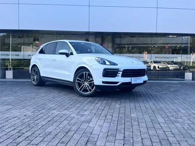 Porsche Cayenne — Фото автомобиля 3