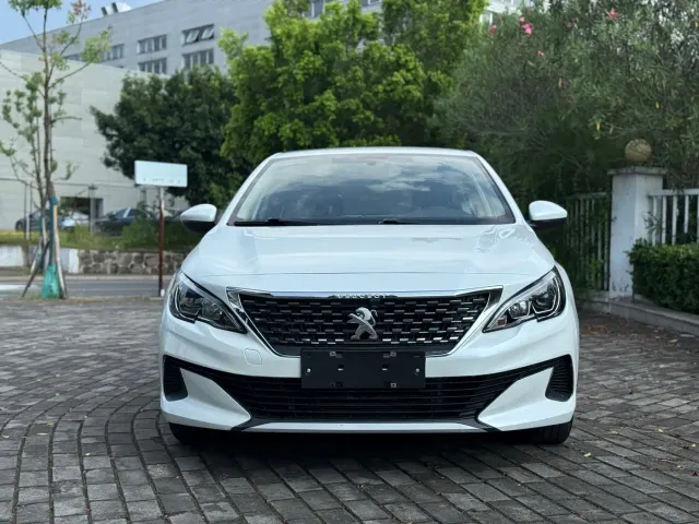 Peugeot 408 — Фото автомобиля 2
