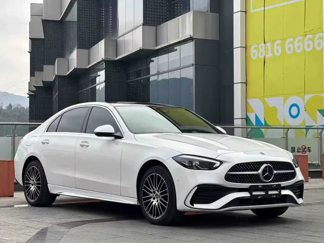 Mercedes-Benz C-Class — Фото автомобиля 3