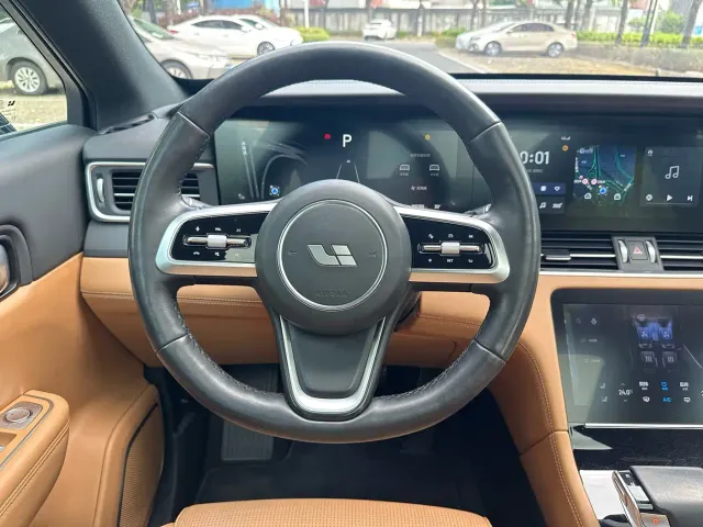 Li Auto ONE — Фото автомобиля 18