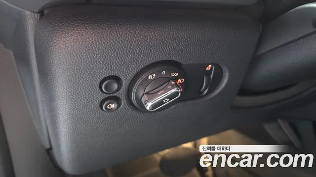 Mini Cooper — Фото автомобиля 18