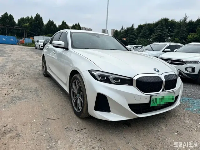 BMW i3 — Фото автомобиля 3