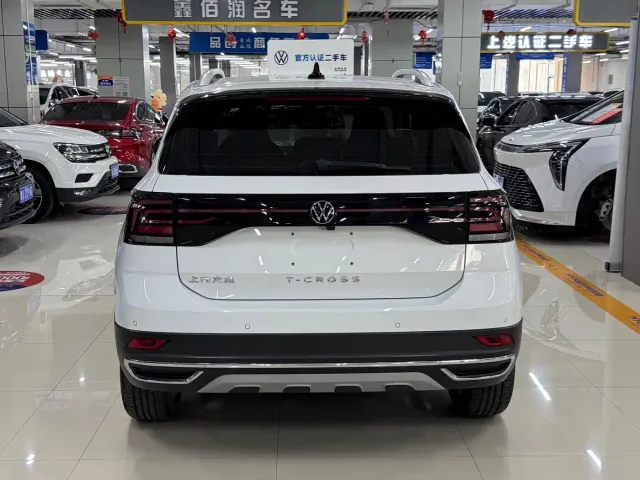 Volkswagen T-Cross — Фото автомобиля 5