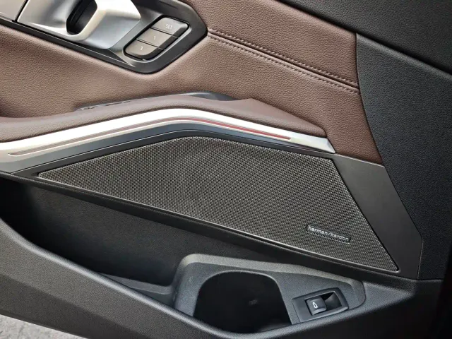 BMW 3 Series — Фото автомобиля 10