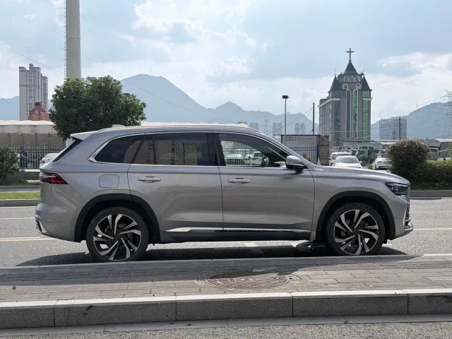 Geely Xingyue L — Фото автомобиля 17