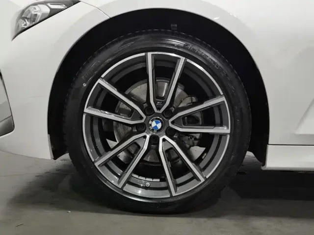 BMW 3 Series — Фото автомобиля 17