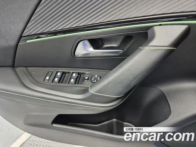 Peugeot 2008 Generation 2 — Фото автомобиля 17