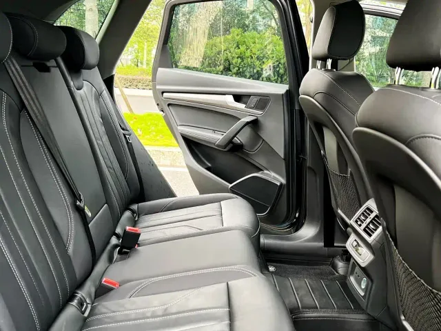 Audi Q5L — Фото автомобиля 9