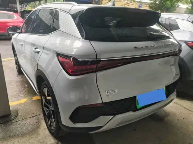 BYD Yuan PLUS — Фото автомобиля 8