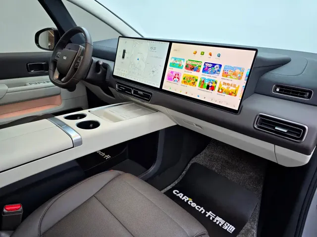 Li Auto MEGA — Фото автомобиля 14