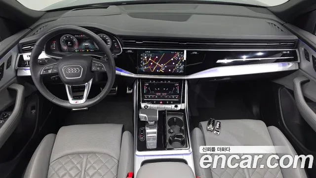 Audi Q8 55 TFSI quattro Premium — Фото автомобиля 6
