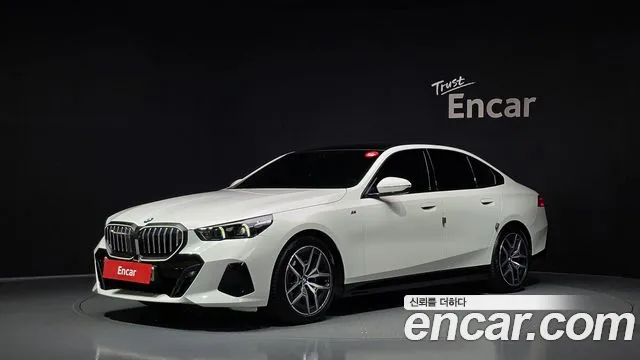 Фотография автомобиля — BMW 5 Series G60