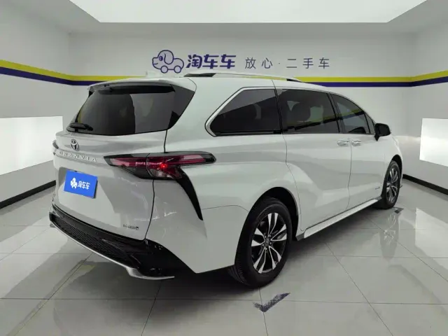Toyota Granvia — Фото автомобиля 3