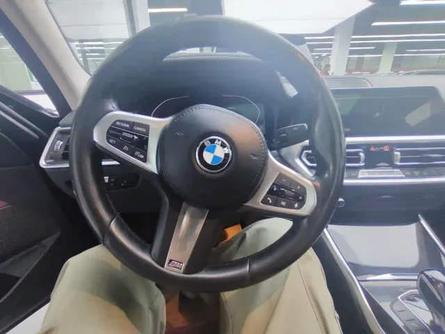 BMW 3 Series — Фото автомобиля 5