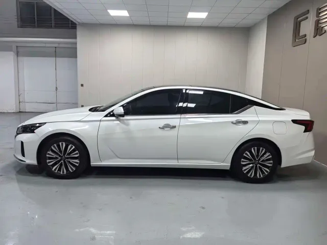 Nissan Teana — Фото автомобиля 7