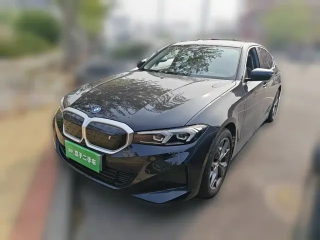 Фотография автомобиля — BMW i3