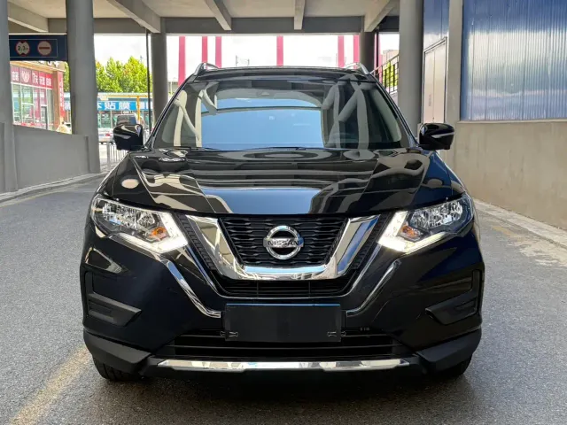 Nissan X-Trail — Фото автомобиля 2