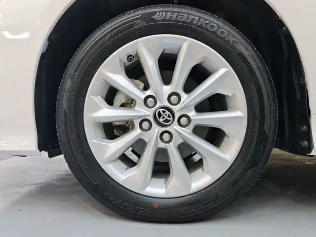 Toyota Corolla — Фото автомобиля 9