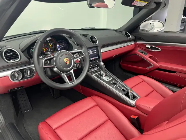 Porsche 718 — Фото автомобиля 11