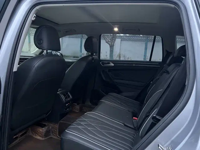 Volkswagen Tiguan L — Фото автомобиля 14