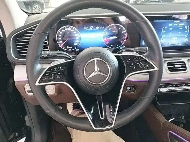 Mercedes-Benz GLE-Class — Фото автомобиля 10