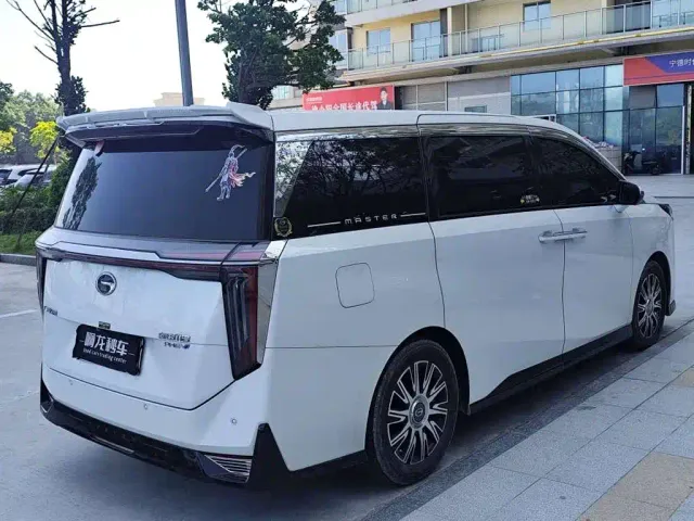 GAC Trumpchi Xiangwang M8 — Фото автомобиля 10