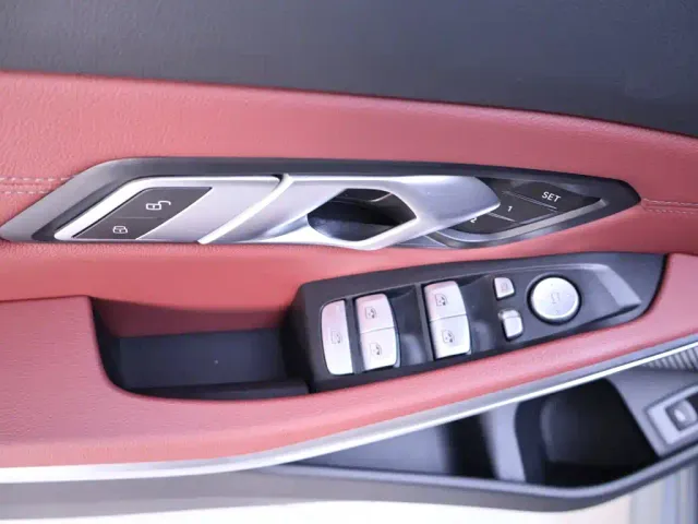 BMW 3 Series — Фото автомобиля 17