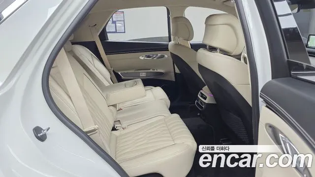 Genesis GV70 2.5T Бензин 2WD — Фото автомобиля 24