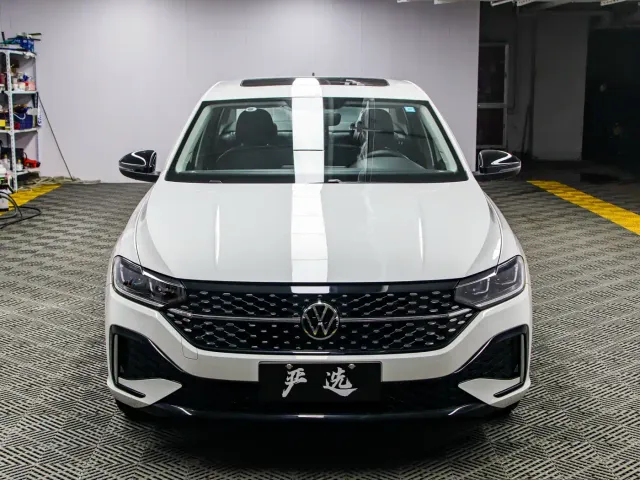 Volkswagen Lavida — Фото автомобиля 2