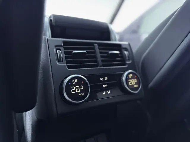 Land Rover Discovery — Фото автомобиля 29