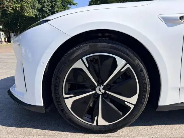 Nio ET5 Touring — Фото автомобиля 10