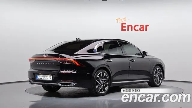 Hyundai Grandeur New — Фото автомобиля 2