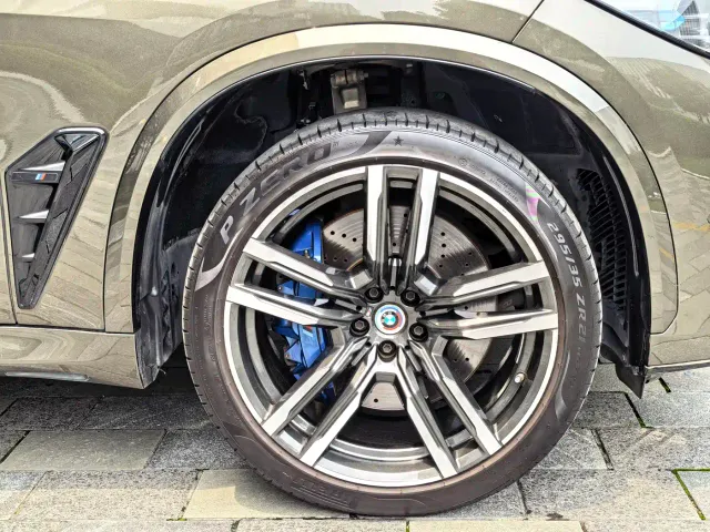 BMW X5 M — Фото автомобиля 4