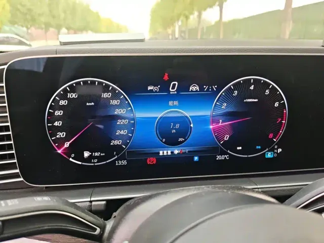 Mercedes-Benz GLE-Class — Фото автомобиля 3