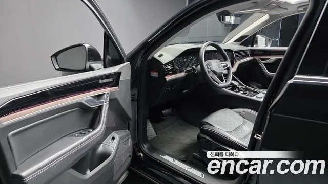 Volkswagen Touareg Touareg 3 поколение 3.0 TDI Prestige — Фото автомобиля 7