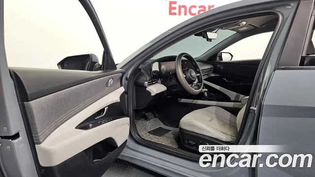 Hyundai Avante CN7 — Фото автомобиля 10